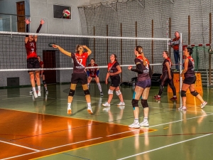 Nowy Dwór Gdański. XXI Miejska Liga Piłki Siatkowej Kobiet rozpoczęta!