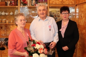 Życzenia  Państwu Hildegardzie i Feliksowi Koszelakom.