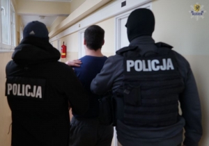 Napadli na konwojenta i ukradli ponad 60 tysięcy złotych! Podejrzani zatrzymani.