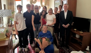 90. urodziny Pani Krystyny Idzikowskiej – wizyta Burmistrza Jacka Michalskiego 