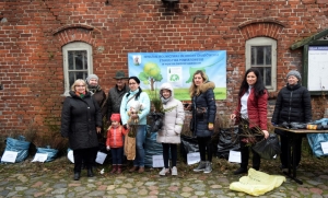 Akcja ekologiczna "Drzewko za butelkę" Nowy Dwór Gd - 24.11.2018