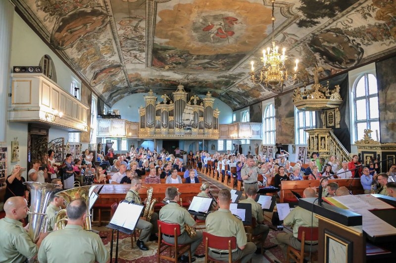 40. Międzynarodowy Festiwal Organowy w Stegnie zakończył się w wielkim stylu koncertem Orkiestry Wojskowej z Elbląga