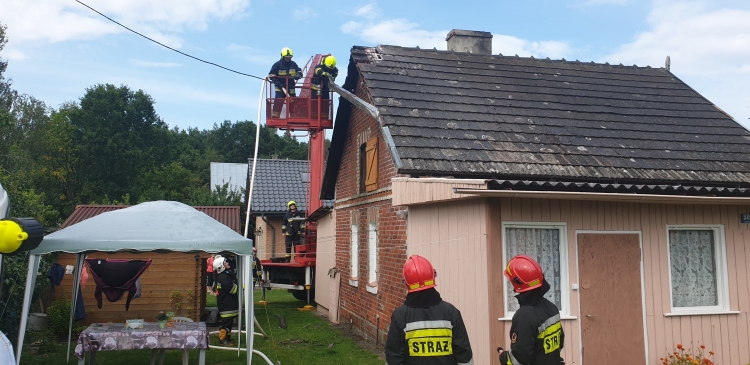  Dzięki szybkiej reakcji strażaków ochotników udało się zagasić pożar. Jantar - 27.07.2019