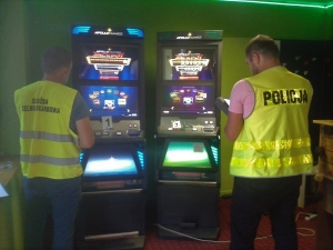 Nowy Dwór Gd. Wspólne działania policji z urzędem celno-skarbowym.