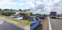 Kolizja czterech pojazdów na S7 pod Kmiecinem. Jeden samochód stanął w ogniu