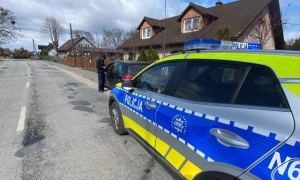 Policjanci zatrzymali 31-latka, który pod wpływem narkotyków wyprzedzał inny pojazd na skrzyżowaniu.