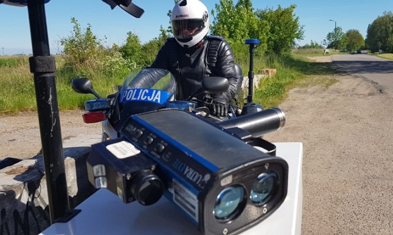 Jechał 96 km/h w obszarze zabudowanym. 26-latek stracił prawo jazdy i 1500 złotych.